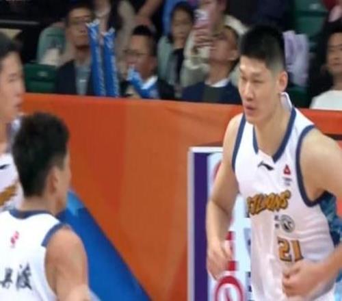 CBA官方:胡金秋当选首月最佳国内球员韦瑟斯庞最佳国际球员