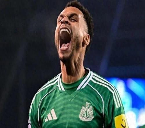 纽卡斯尔欧冠客场狂进6球，创造英格兰球队历史