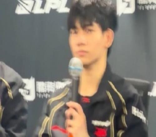 想试试大超的强度HongQ：先锋赛最想交手的中单应该是Chovy