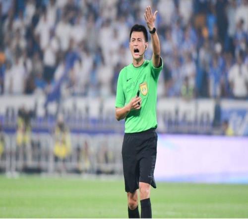 中超金哨遭吐槽!赛季两次错判遭处罚,媒体人:能力还得提升