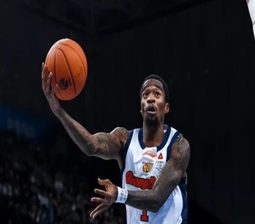 广东首节碾压浙江!奎因徐杰完美复出,胡明轩满状态,萨姆纳转型