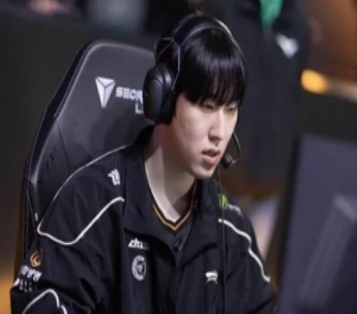 Zeka：和打野默契提升得很快，麵對GEN中野這次一定會贏