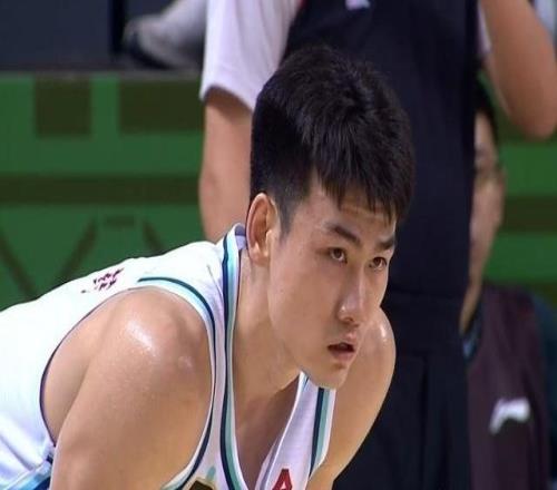 万众瞩目!CBA杯赛上演“山东德比”赢球将锁定晋级八强名额