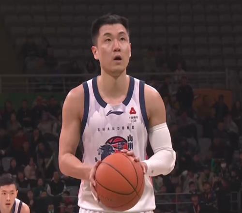 山东男篮客场险胜辽宁,高诗岩关键三分+关键抢断,陈林坚太稳了