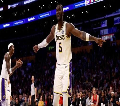 單場25分+13板+100%命中率有多難現(xiàn)役僅6人做到，一超巨砍40+30