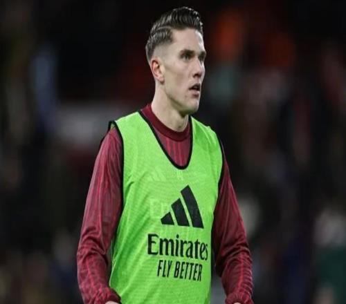 哈曼:哲凯赖什面对强队跑不到能进球的位置,他实力不够