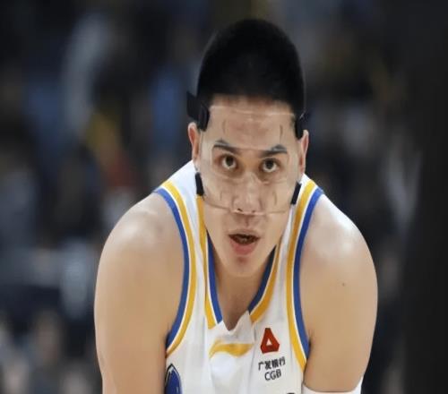 北京7477广厦球员评价:周琦满分,2人及格,8人低迷