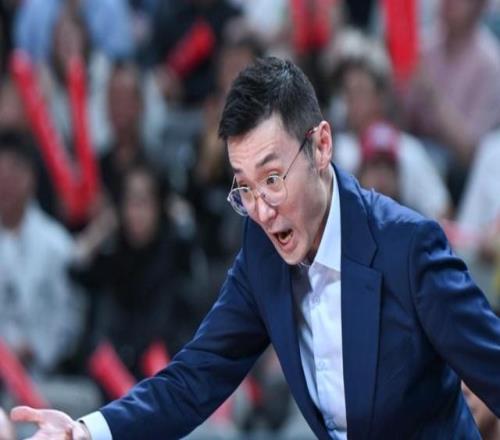 CBA最新消息!广东宏远第四外援确定,王薪凯离开新疆男篮