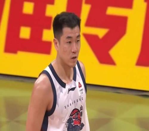 真不手软!高诗岩末节12分浇灭旧主,赵继伟12+7+6怒了,杨鸣无助