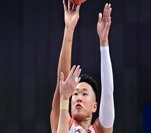 史密斯30+6+6包揽最后11分!深圳力克青岛王奕博助攻超朱芳雨