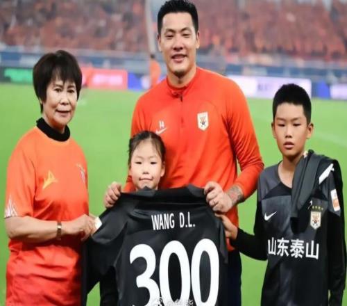 他在魯能踢了7年主力，卻為何從來沒進過國足大名單，引發熱議