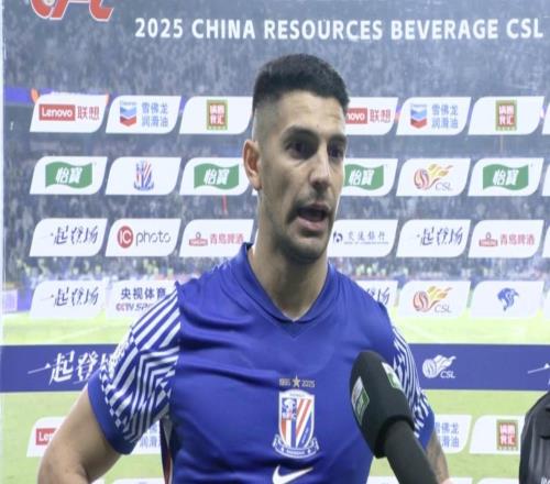 路易斯:很高兴还有争冠机会,这是主场应该有的态度