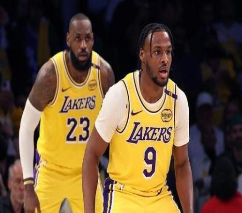 布朗尼談NBA首秀：那是一次非常瘋狂的經曆緊張感簡直爆棚