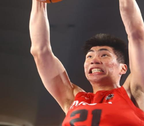 余嘉豪留洋16+8罰球9中9閃耀：4戰(zhàn)3場(chǎng)得分上雙難阻季前賽4連敗