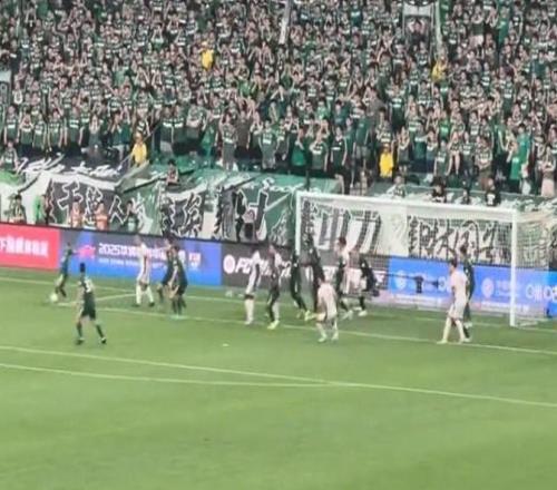 媒体人:中国职业足球联赛称得上国家德比的,只有国安vs申花