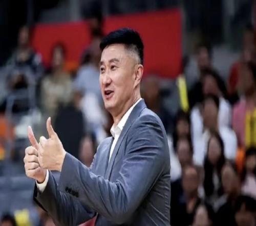 杜鋒：沈陽很冷但球迷非常熱情防守端我們自始至終保持著專注