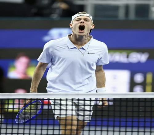 盤點本賽季ATP500賽冠軍上：西西捅破窗戶紙馬哈奇生涯首冠