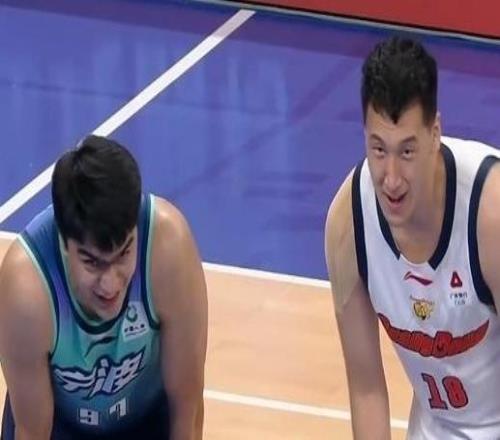 CBA惨烈一战!王少杰焦泊乔领衔5犯离场双方爆发53犯规76罚球