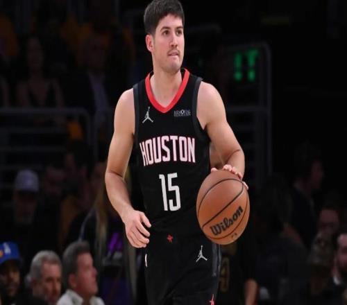 全場最多出手數火箭先發控衛到了季後賽真是既不能攻又不能守