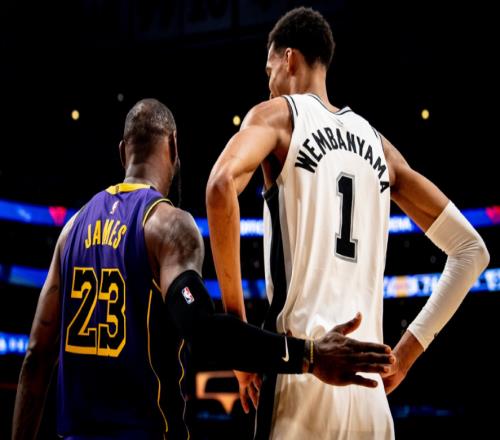 40横扫晋级，34耻辱出局！NBA被高估的豪门，三巨头也该散伙了