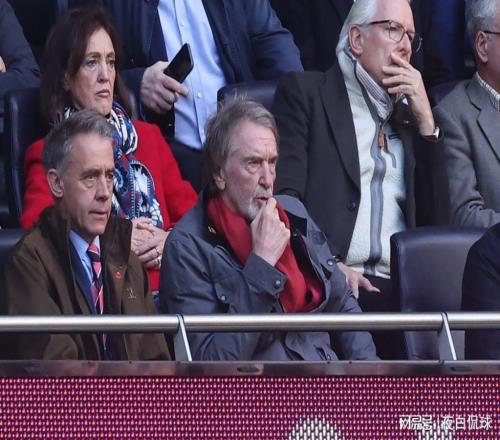 阿莫林向曼联董事会下最后通牒:点名卡塞米罗+马奎尔,1月有动作