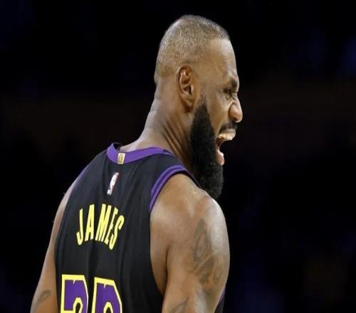 雷迪克:詹姆斯总能在对方打出高潮时挺身而出,他太出色了