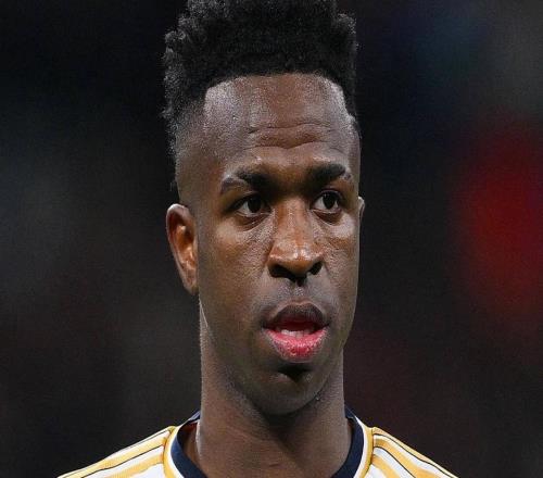 阿隆索走了,他想续约了巴西边锋想要的薪资皇马不一定会满足