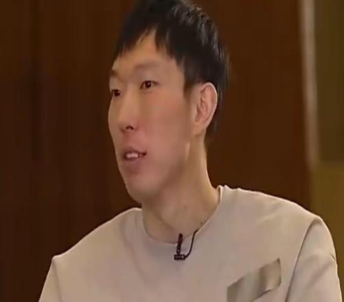 第1名嘴楊毅揭秘周琦放棄NBA真相！原來對(duì)比楊瀚森，他還不只是菜