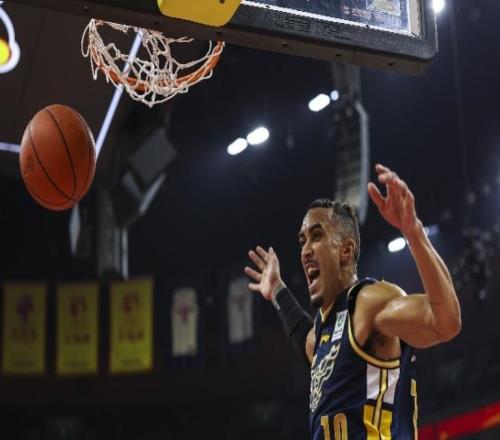 廣東男籃外援奎因當(dāng)選CBA新賽季首期月度最佳防守球員