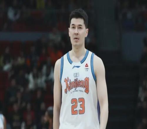 硬漢！肋骨骨裂咬牙上場(chǎng)，10投9中，砍19分8籃板，正負(fù)值全隊(duì)第一