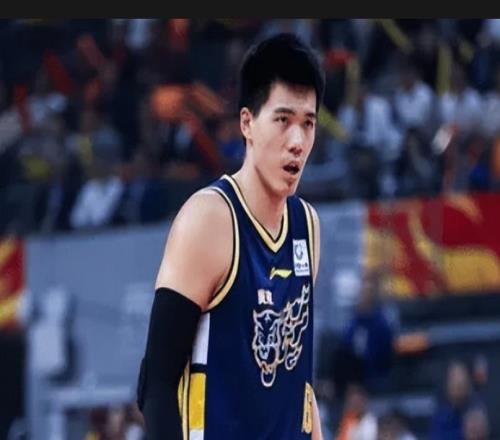 广东队外援难题，内线必须补强，换掉萨林杰或者麦考尔