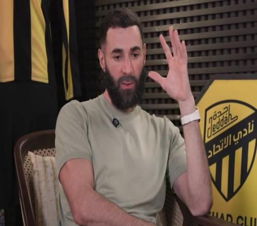 本泽马:我和C罗无需向外界展示什么回皇马完全有可能