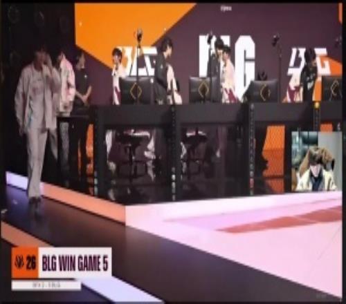 JackeyLove：BLG和BFX打满五把不太应该，可能早上打比赛影响状态