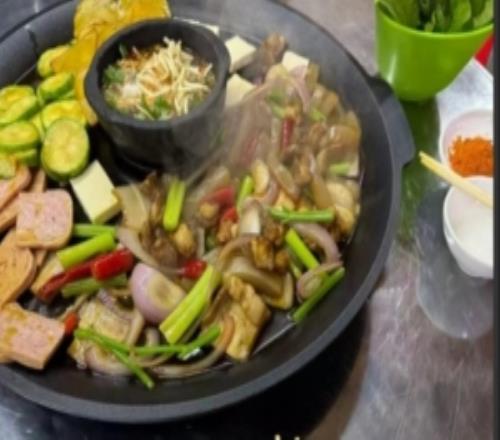 369、creme送上元旦祝福：新的一年吃好喝好，天天开心