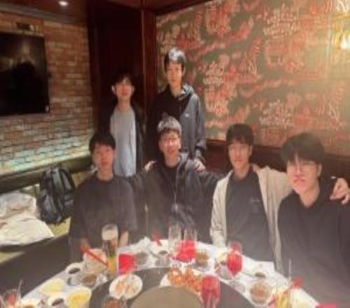 涵藝爆料：現(xiàn)在是經(jīng)理續(xù)約時間選手續(xù)約和掛牌還有2周