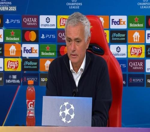 穆帅:我坚信我们还没出局今天裁判很有风格但水平不高