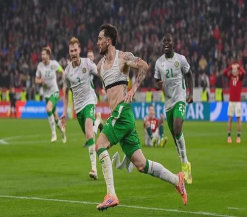 曼联买人!布达佩斯创奇迹,“新罗比基恩”归位!值得吗