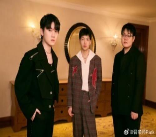 爆料人：今天中午聽說大小奶油都會在TESJKL確實有偉大的性格