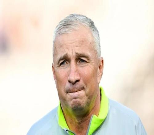 记者:切尔西名宿佩特莱斯库一切安好,并没有患癌症