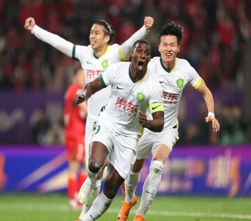 北京国安三球完胜河南,第五次问鼎足协杯,法比奥斩获双料金靴