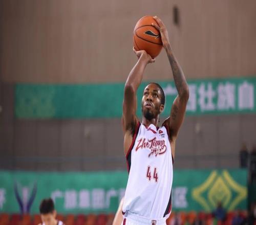 【CBA俱乐部杯】小组赛拿下首胜,浙江稠州金租9178胜新疆伊力特!