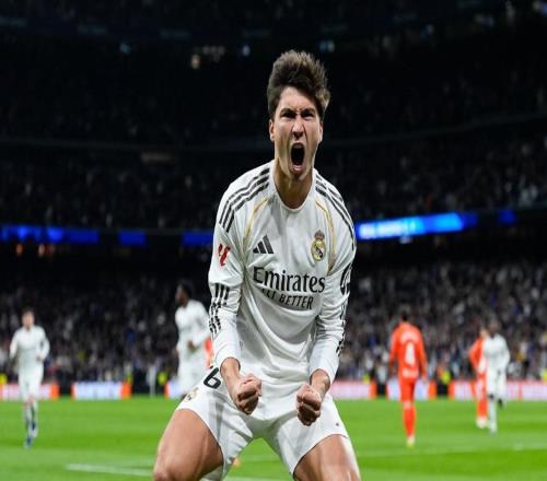 西甲领头羊易主!维尼修斯双响,皇马41皇家社会豪取8连胜登顶