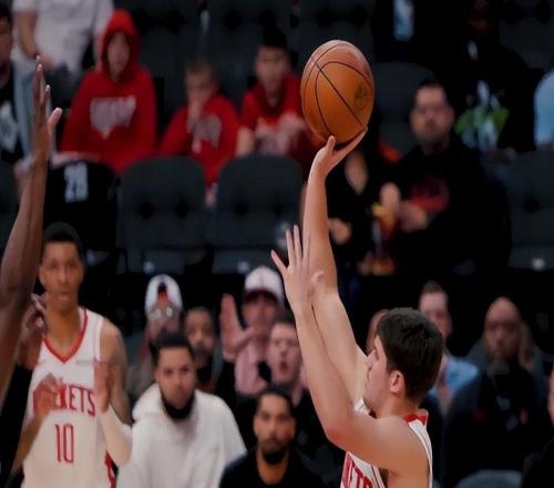 关键抛投+助攻新高!谢泼德23+14+0失误闪光休媒:觅得控卫答案