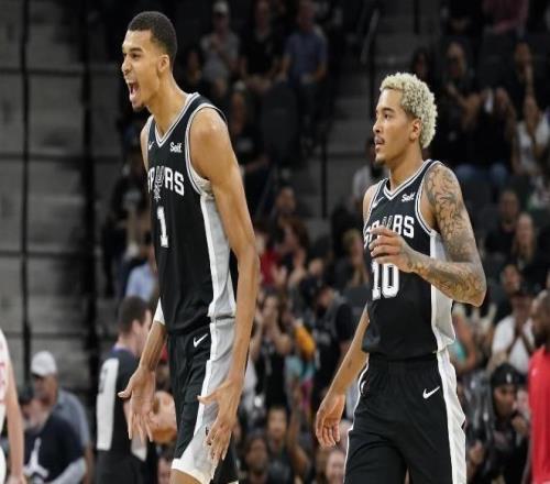 火箭三喜临门！乌度卡+双前锋获最佳提名，申京无缘，马刺大赢家