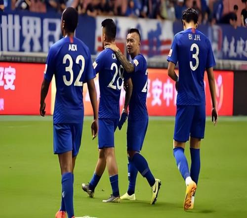 申花引进的两位外助先锋！何时才华在热身赛突破球荒，，，，引发热议