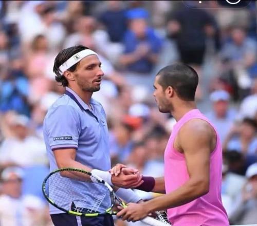 法国选手前赴后继挑战世界第一阿尔卡拉斯