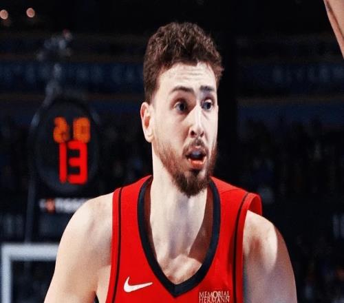 火箭125105輕取爵士球員評(píng)價(jià)：4人優(yōu)秀，卡佩拉及格，4人低迷