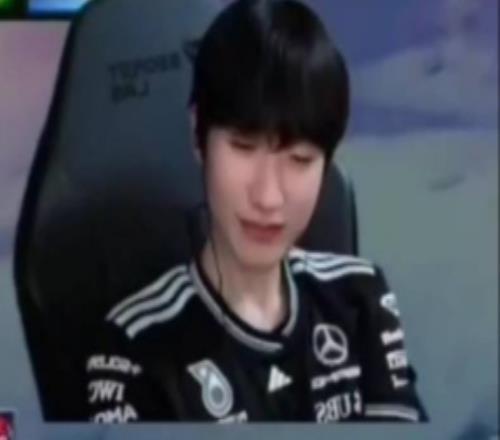 Peanut:到贤的肩宽真的绝了跟他说只送1000个星气球有点可惜捏