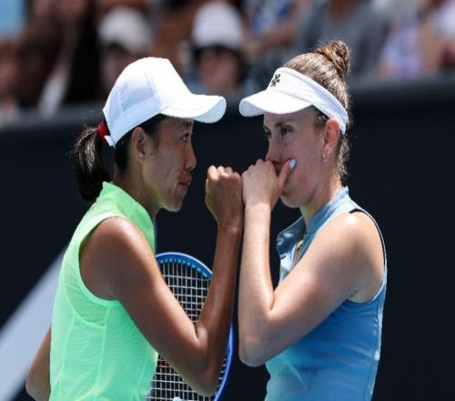 張帥組合再次晉級澳網女雙四強，德約戲劇性晉級半決賽