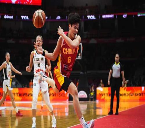 中国女篮惨败暴露致命短板!后卫太差+拒投3分,宫鲁鸣该认清现实